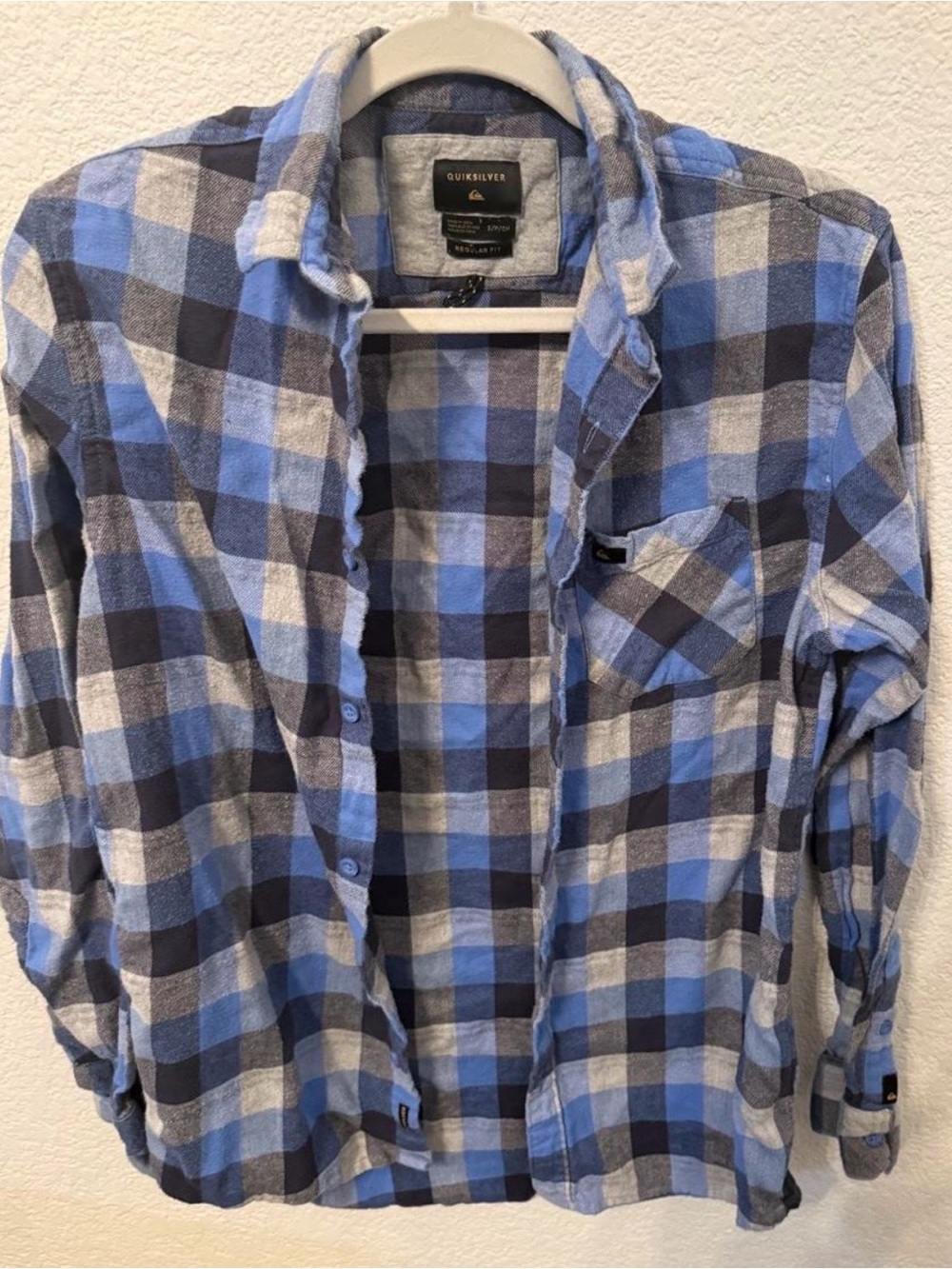 Quiksilver Men’s Small Blue Plaid Button Up Long Sleeve Shirt